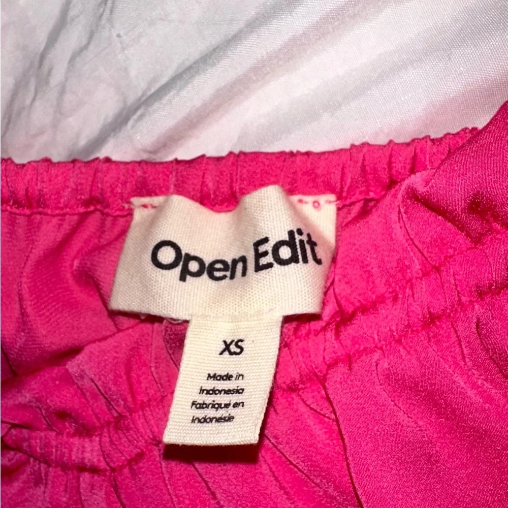 Pink Ruched Tank Top - Picture 4 of 4